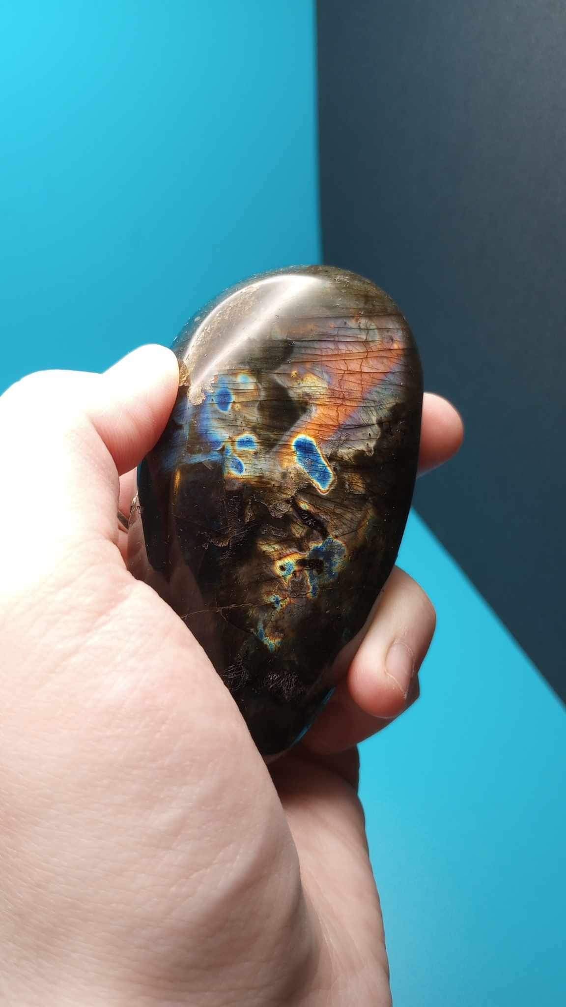 Large Labradorite Palmstone